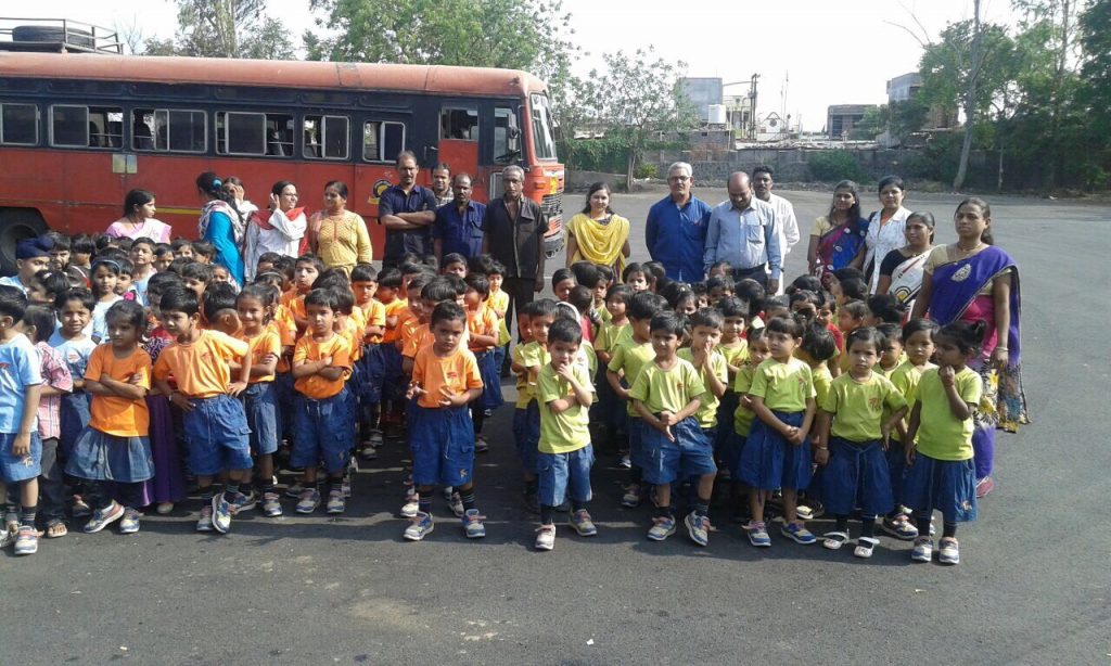VISIT OF TITANS’ KINDERGARTEN TO RAILWAY STATION AND BUS-STAND